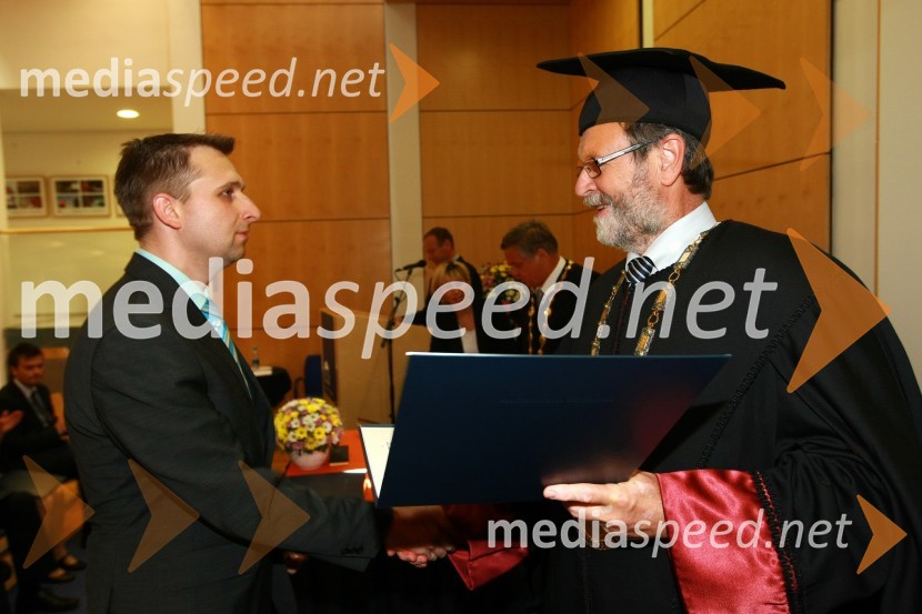 Dr. Jurij Rakun, Fakulteta za elektrotehniko, računalništvo in informatiko Univerze v Mariboru in prof. dr. Ivan Rozman, rektor Univerze v MariboruUniverza v Mariboru: Promocija doktorjev znanosti, junij 2010