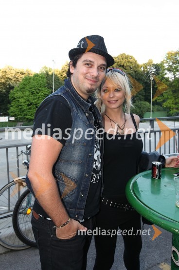 Matjaž Živkovič - Maki, pevec skupine The Drinkers in Maja Prašnikar, pevkaBilly Idol, koncert