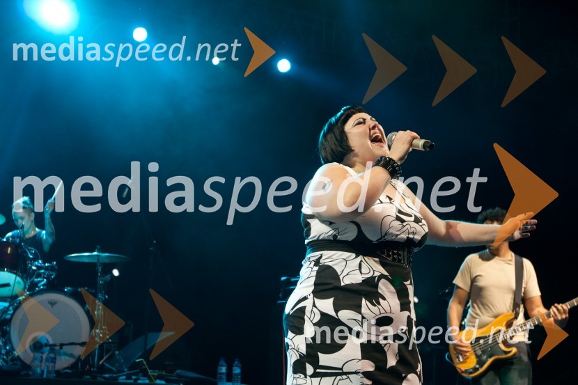 Beth Ditto, pevka skupine GossipItak džabest, koncert skupine Gossip