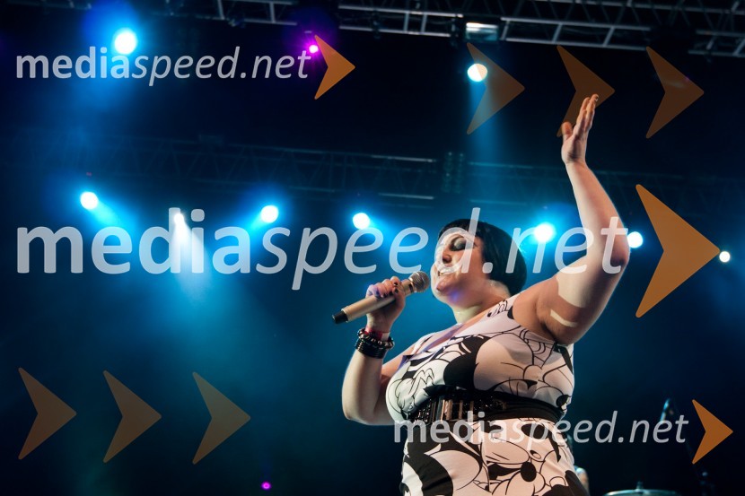 Beth Ditto, pevka skupine GossipItak džabest, koncert skupine Gossip