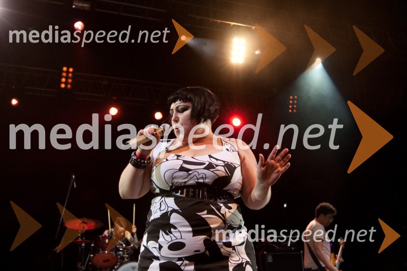 Beth Ditto, pevka skupine GossipItak džabest, koncert skupine Gossip