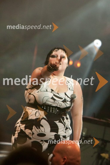 Beth Ditto, pevka skupine GossipItak džabest, koncert skupine Gossip