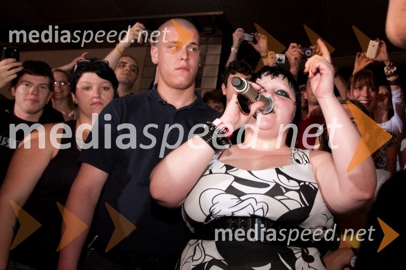 Beth Ditto, pevka skupine GossipItak džabest, koncert skupine Gossip