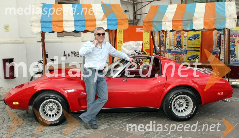 Zoran Predin, pevec ob oldtimerjuEzl ek, 3. srečanje