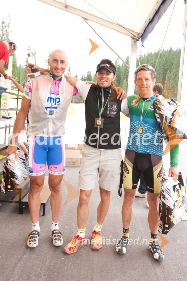 Zmagovalna moška trojka: Grega Korošec-Koko, Matjaž Mikloša-Mike in Aleš Udovič-Ale1. Žurnalov kolesarski vzpon na Pokljuko