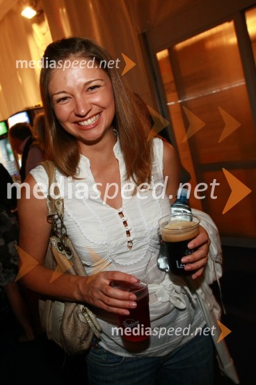 Alenka Šurlan, vodja promocije in odnosov z javnostjo v agenciji Collegium Mondial Travel18. Festival Lent 2010, koncert Prljavo kazalište in Zoran Predin
