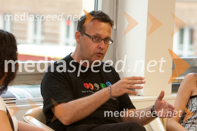 Andrej Blatnik, pisateljSrečebranja v Knjigarni Konzorcij: Ula Furlan in Andrej Blatnik