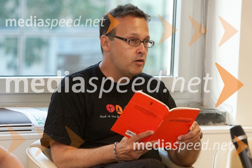 Andrej Blatnik, pisateljSrečebranja v Knjigarni Konzorcij: Ula Furlan in Andrej Blatnik