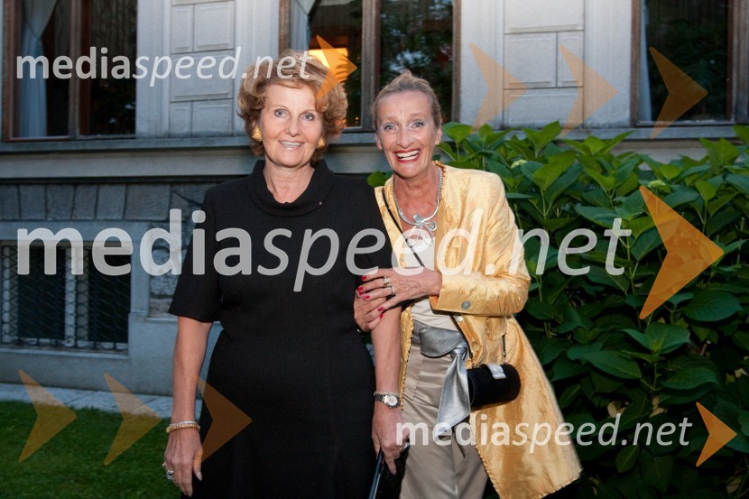 Alenka Marter in Mojca Beseničar, modna oblikovalkaKresna noč 2010