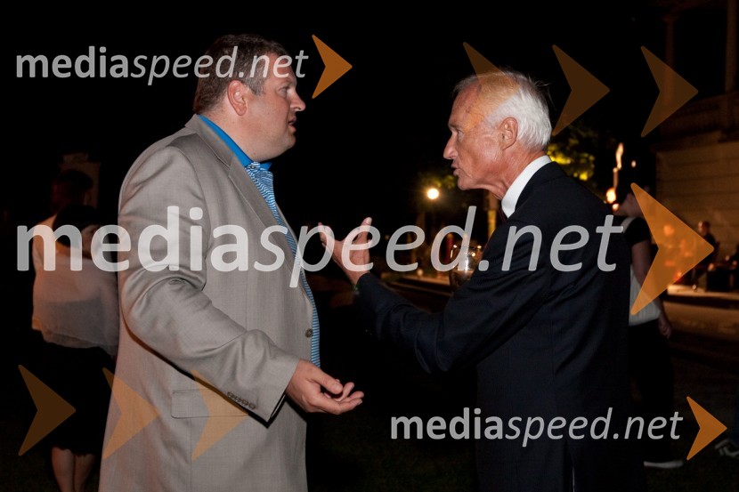 	Tomaž F. Lovše, direktor Diners Club in Janez Pergar, predsednik upravnega odbora podjetja Kompas d.d.Kresna noč 2010