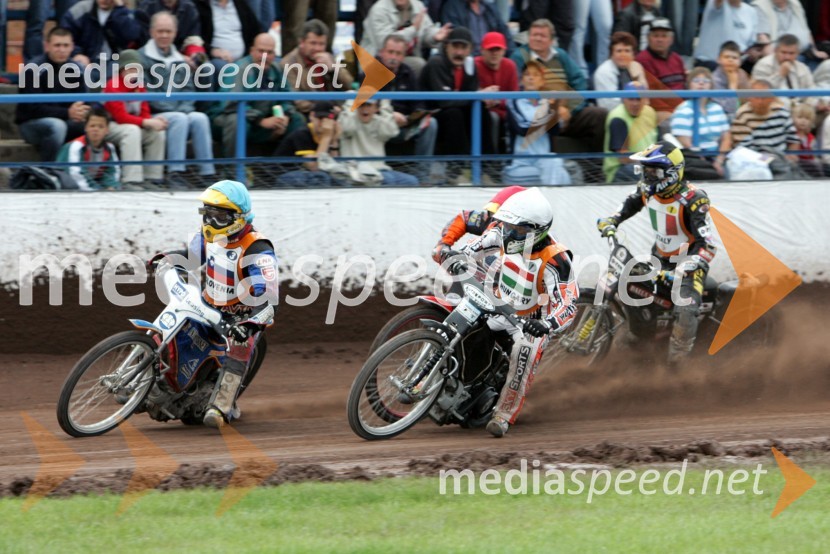 Izak Šantej (Slovenija), Norbert Magosi (Madžarska) in Mattia Carpanese (Italija)SPEEDWAY, svetovno prvenstvo ekip Miškolc, Madžarska