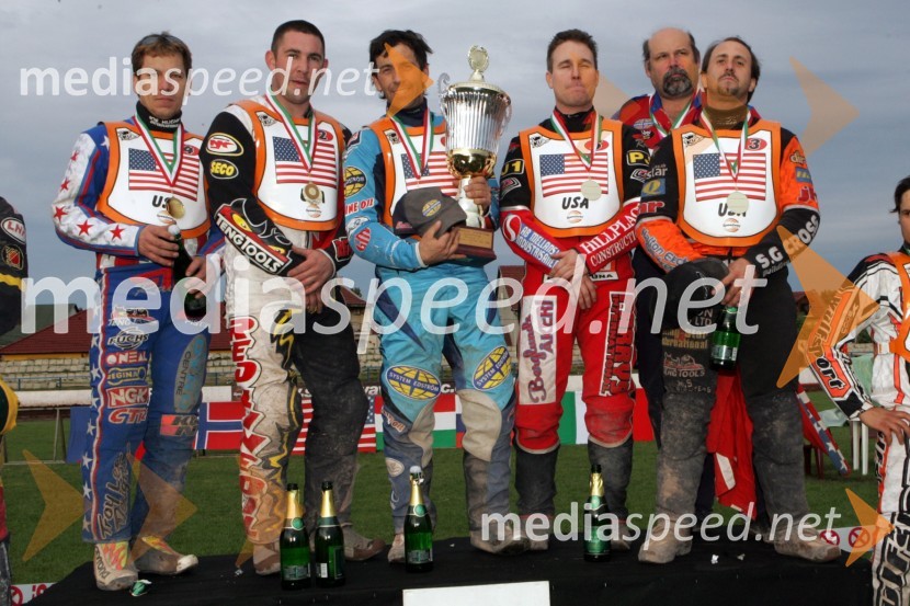 Ameriška ekipa: Sam Ermolenko, Billy Janirro, Greg Hancock, Billy Hamill, ..., trener in Ronnie CorreySPEEDWAY, svetovno prvenstvo ekip Miškolc, Madžarska