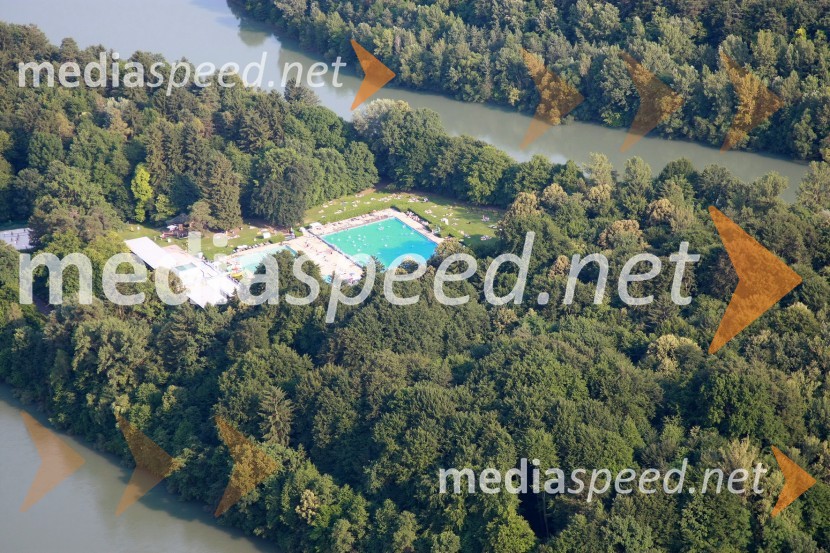 Mariborski otok, kopališčeMariborski otok - 80 let