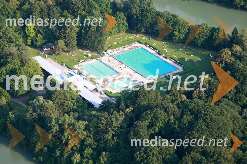 Mariborski otok, kopališčeMariborski otok - 80 let