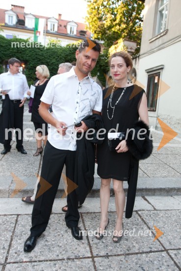 Hermina Kovačič, urednica Diners Club Magazine in spremljevalec Toni TovornikMahler v Ljubljani, otvoritev Festivala Ljubljana 2010
