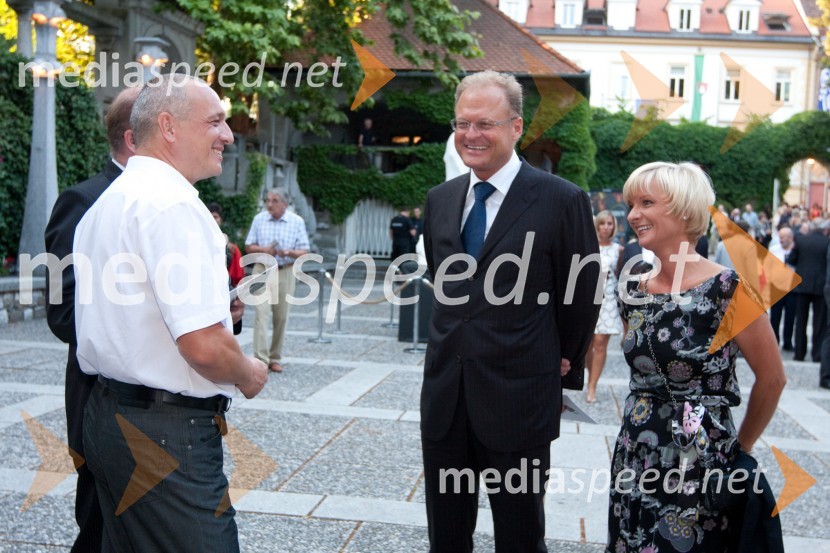 Damjan Damjanovič, direktor Slovenske filharmonije, Janez Škrabec, direktor podjetja Riko d.o.o. in soproga Sonja Poljanšek - Škrabec, lastnica Welness centra Sunny in lokala Sunny cafeMahler v Ljubljani, otvoritev Festivala Ljubljana 2010