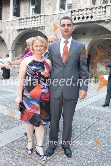 Danilo Tomšič, direktor področja prodaja in marketing v podjetju Mobitel in soproga Andreja Šuštaršič TomšičMahler v Ljubljani, otvoritev Festivala Ljubljana 2010