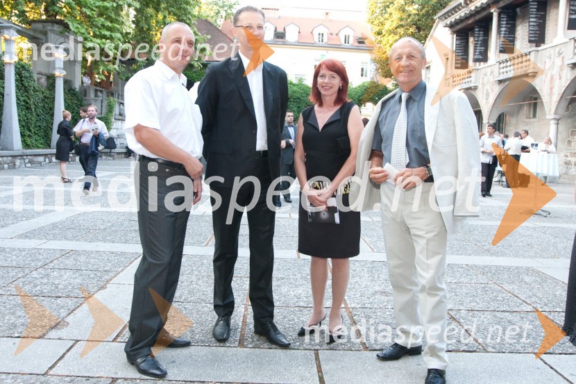 	Damjan Damjanovič, direktor Slovenske filharmonije, Igor Lukšič, minister za šolstvo in šport, soproga dr. Marta Macedoni Lukšič, pediatrinja in Branko Pavlin, predsednik uprave časopisne družbe DnevnikMahler v Ljubljani, otvoritev Festivala Ljubljana 2010
