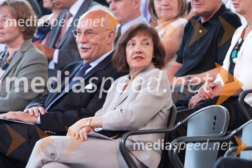 Alessandro Pietromarchi, veleposlanik Italije v Sloveniji in Nicole Michelangeli, veleposlanica FrancijeMahler v Ljubljani, otvoritev Festivala Ljubljana 2010