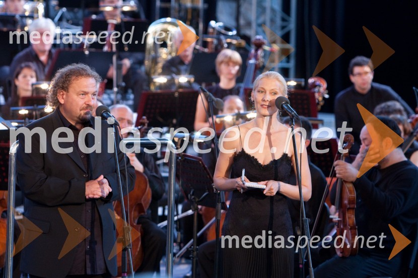Darko Brlek, direktor Festivala Ljubljana in Branka Božič, povezovalka prireditveMahler v Ljubljani, otvoritev Festivala Ljubljana 2010