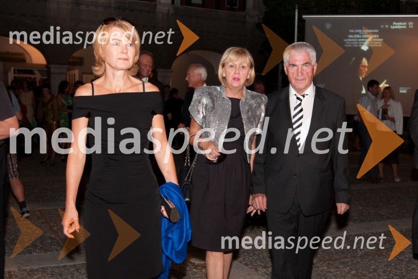 Nevenka Črešnar Pergar, lastnica in direktorica podjetja NP Consulting, Ludvik Toplak, nekdanji rektor mariborske univerze in soproga Edita Benko ToplakMahler v Ljubljani, otvoritev Festivala Ljubljana 2010