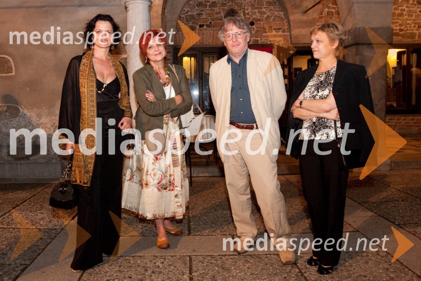 Irena Brunec-Tebi, kiparka, Majda Širca, ministrica za kulturo, Vlado Žabot, pisatelj in soproga EvaMahler v Ljubljani, otvoritev Festivala Ljubljana 2010