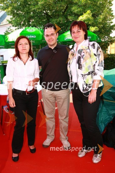 Mirjam Hočevar, finančna direktorica Pivovarna Union d.d., Jure Struc, direktor marketinga družbe Pivovarna Laško d.d. ter Marjeta Zevnik, direktorica splošnega sektorja Pivovarna Union d.d. in predsednica nadzornega sveta časopisne družbe DeloPivo in cvetje 2010, otvoritev