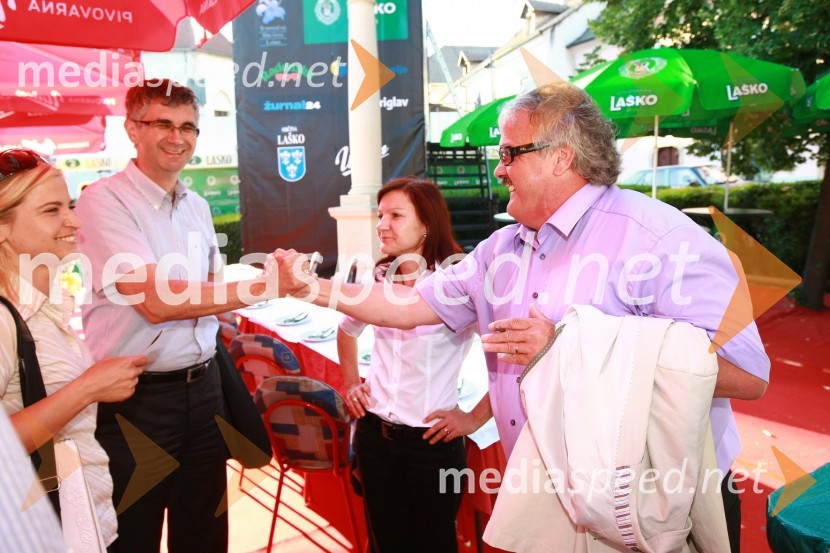 Matej Oset, tehnični direktor družbe Pivovarna Laško d.d., Mirjam Hočevar, finančna direktorica Pivovarna Union d.d. in Zvonko Murgelj, direktor podjetja RadenskaPivo in cvetje 2010, otvoritev