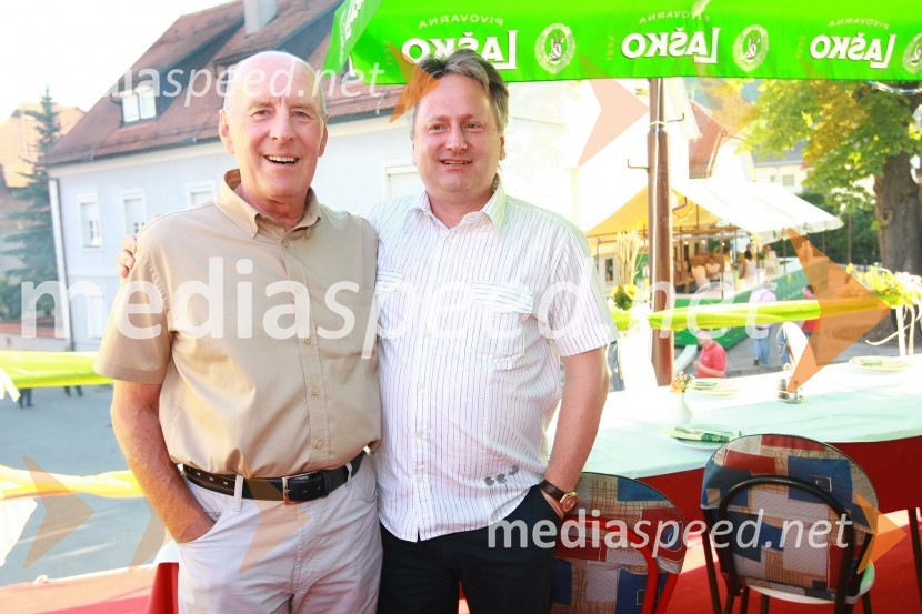 Anton Turnšek, nekdanji predsednik uprave družbe Pivovarna Laško d.d. in Dušan Zorko, direktor družbe Pivovarna Laško d.d.Pivo in cvetje 2010, otvoritev