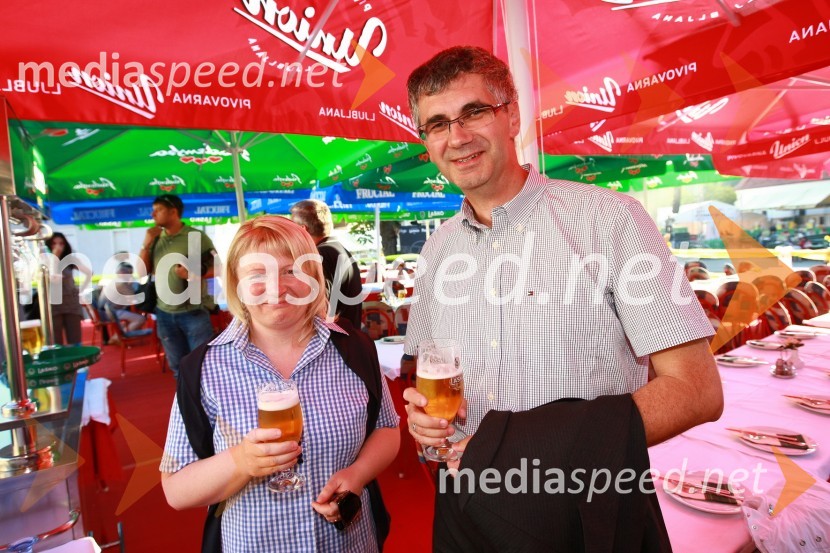 Brigita Rajh Oplotnik in Matej Oset, tehnični direktor družbe Pivovarna Laško d.d.Pivo in cvetje 2010, otvoritev