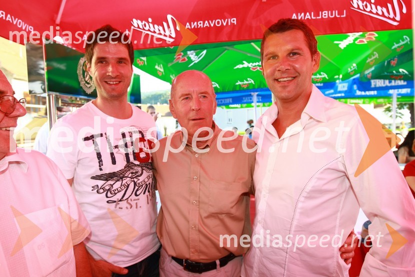Roman Pungartnik, direktor rokometnega kluba Celje Pivovarna Laško, Anton Turnšek, nekdanji predsednik uprave družbe Pivovarna Laško d.d. ter Tomaž JeršičPivo in cvetje 2010, otvoritev