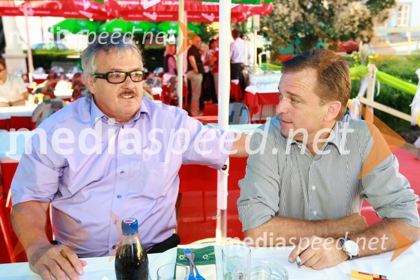 Zvonko Murgelj, direktor podjetja Radenska in Bojan Ban, direktor NK MariborPivo in cvetje 2010, otvoritev
