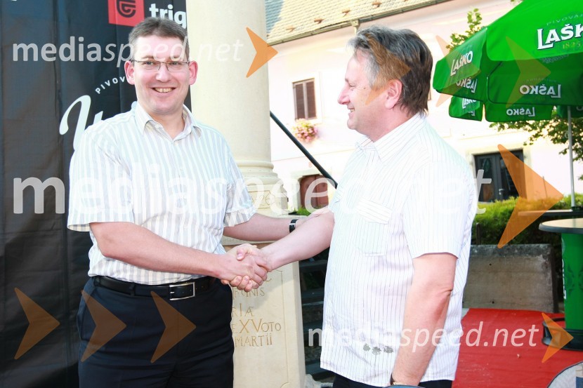 Žiga Debeljak, predsednik uprave družbe Mercator in Dušan Zorko, direktor družbe Pivovarna Laško d.d.Pivo in cvetje 2010, otvoritev