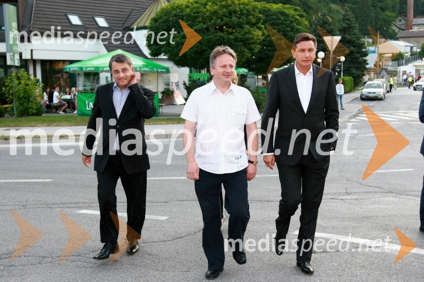 Matjaž Han, poslanec, Dušan Zorko, direktor družbe Pivovarna Laško d.d. in Borut Pahor, predsednik vlade Republike SlovenijePivo in cvetje 2010, otvoritev