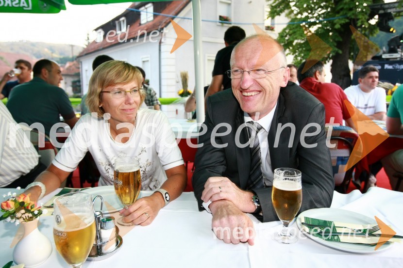 Stojan Zdolšek, odvetnikPivo in cvetje 2010, otvoritev