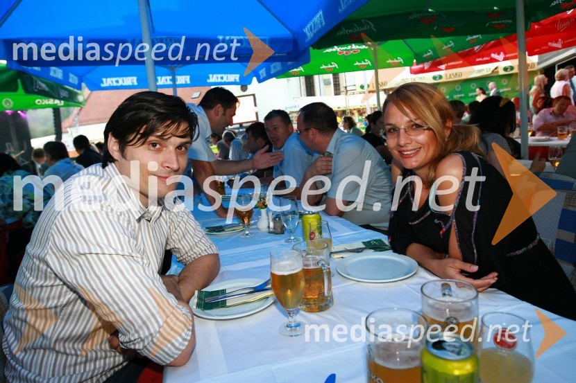 Gorazd Ocvirk in Melanie Seier Larsen
Pivo in cvetje 2010, otvoritev