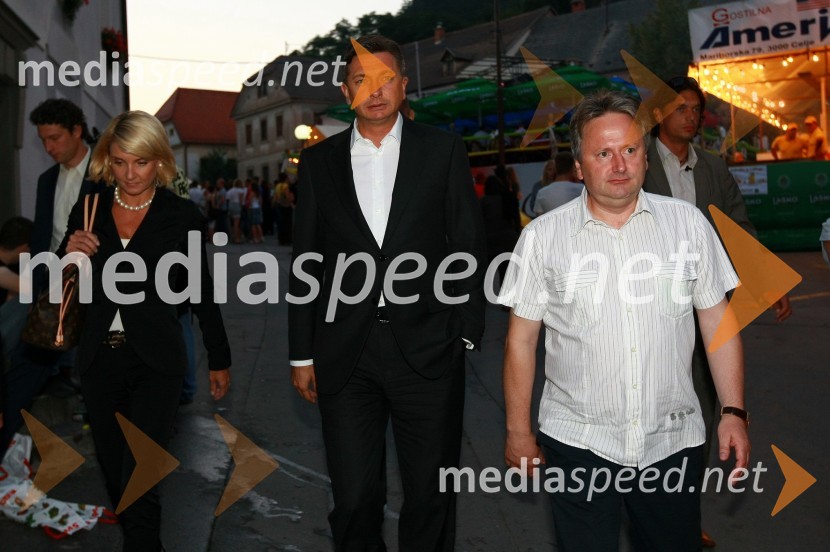 Mag. Simona Dimic, vodja kabineta predsednika vlade RS, Borut Pahor, predsednik vlade Republike Slovenije in Dušan Zorko, direktor družbe Pivovarna Laško d.d.Pivo in cvetje 2010, otvoritev