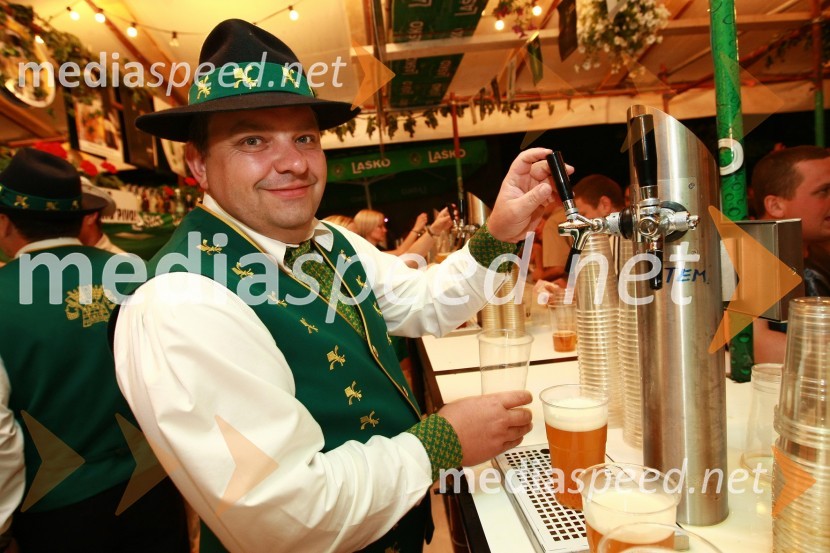 Pivo in cvetje 2010, otvoritev