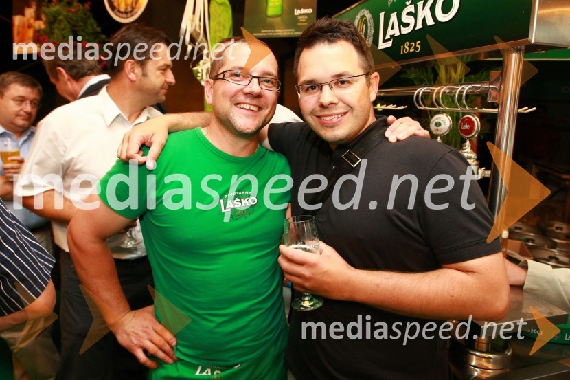 Janez Hrastnik, vodja pravne varnosti družbe Pivovarna Laško d.d. in Jure Struc, direktor marketinga družbe Pivovarna Laško d.d.Pivo in cvetje 2010, otvoritev