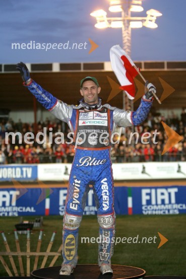 Tomasz Gollob (Poljska) tretje uvrščeni na VN Švedske

SPEEDWAY GRAND PRIX, VN Švedske 2006, dirka