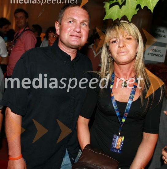 Matjaž Kek, selektor slovenske nogometne reprezentance in soproga Gordana18. Festival Lent 2010, zaključek festivala z Magnifico&Turbulenza