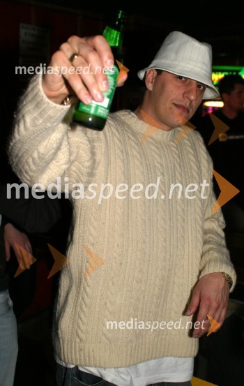 6pack Čukur, raperFunky Tina (Martina Cvetežar), promocija albuma NE