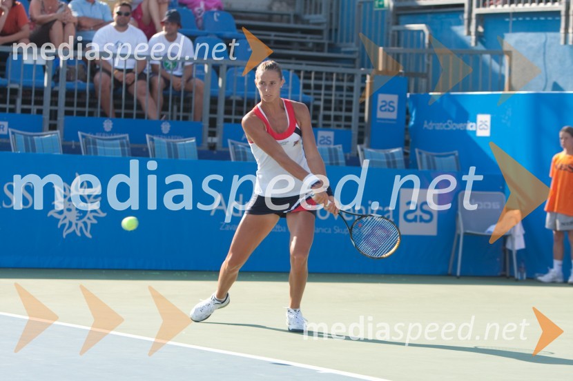 Polona Hercog, teniška igralkaSlovenia Open 2010, dvoboj med Katarino Srebotnik in Polono Hercog
