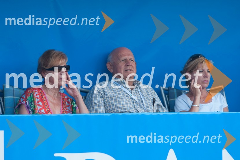Andreja Kocijančič in soprog Janez Kocijančič, predsednik Olimpijskega komiteja Slovenije ter Mima Jaušovec, predsednica organizacijskega odbora turnirja Banka Koper Slovenia OpenSlovenia Open 2010, dvoboj med Katarino Srebotnik in Polono Hercog