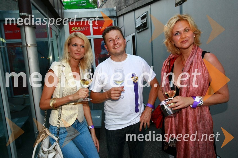Jona Bale, marketing, Horizont skupina d.o.o., Danilo Steyer, predsednik Združenja družinskih vinogradnikov vinarjev Slovenije in Norma Bale, direktorica KultproturNK Maribor - Videoton, 3. krog kvalifikacij za Ligo Europa