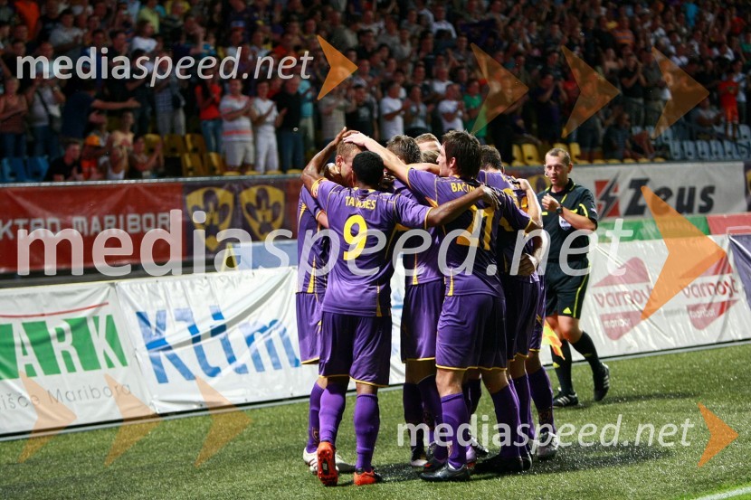 Veselje nogometašev NK Maribor ob zadetkuNK Maribor - Videoton, 3. krog kvalifikacij za Ligo Europa