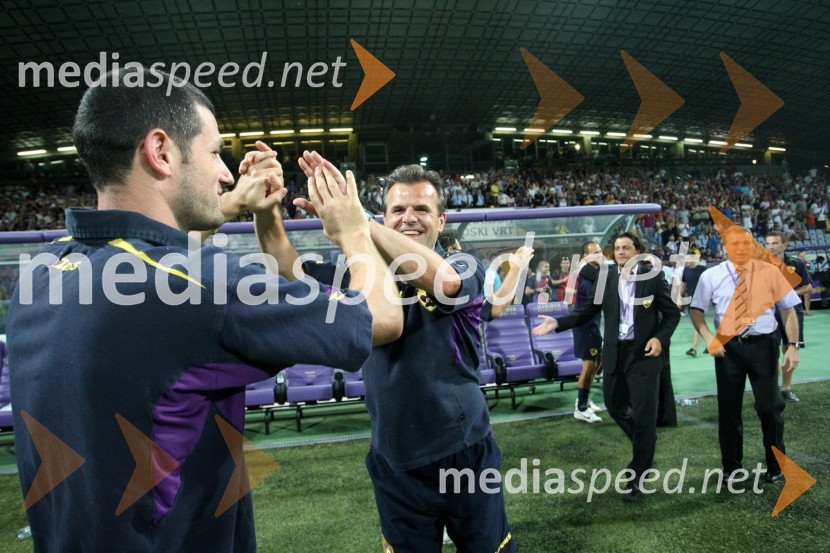 Zlatko Milišić, fizioterapevt NK Maribor in Drago Kondič, trener vratarjev NK Maribor 
NK Maribor - Videoton, 3. krog kvalifikacij za Ligo Europa