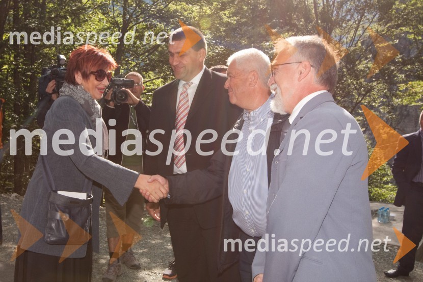 	Majda Širca, ministrica za kulturo, Jure Žerjav, župan Kranjske Gore, Saša Geržina, predsednik društva Slovenija Rusija in ...Spominska slovesnost ob Ruski kapelici
