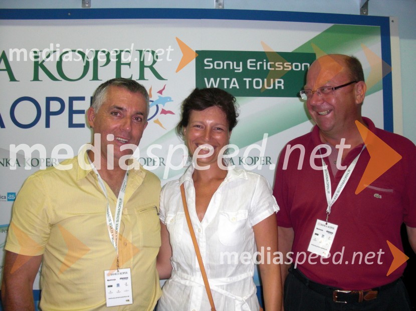 Tomaž Gantar, župan občine Piran, soproga Bilanka in Franc Bizjak, član organizacijskega odbora Banka Koper Slovenia OpenSlovenia Open 2010, finale