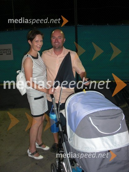 Iztok Božič, kapetan slovenske ženske teniške reprezentance in soproga MajdaSlovenia Open 2010, finale